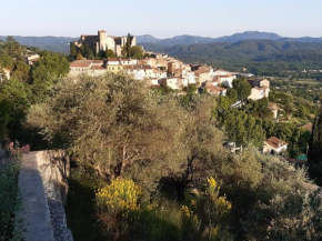 Appartement au cœur du village de CALLIAN